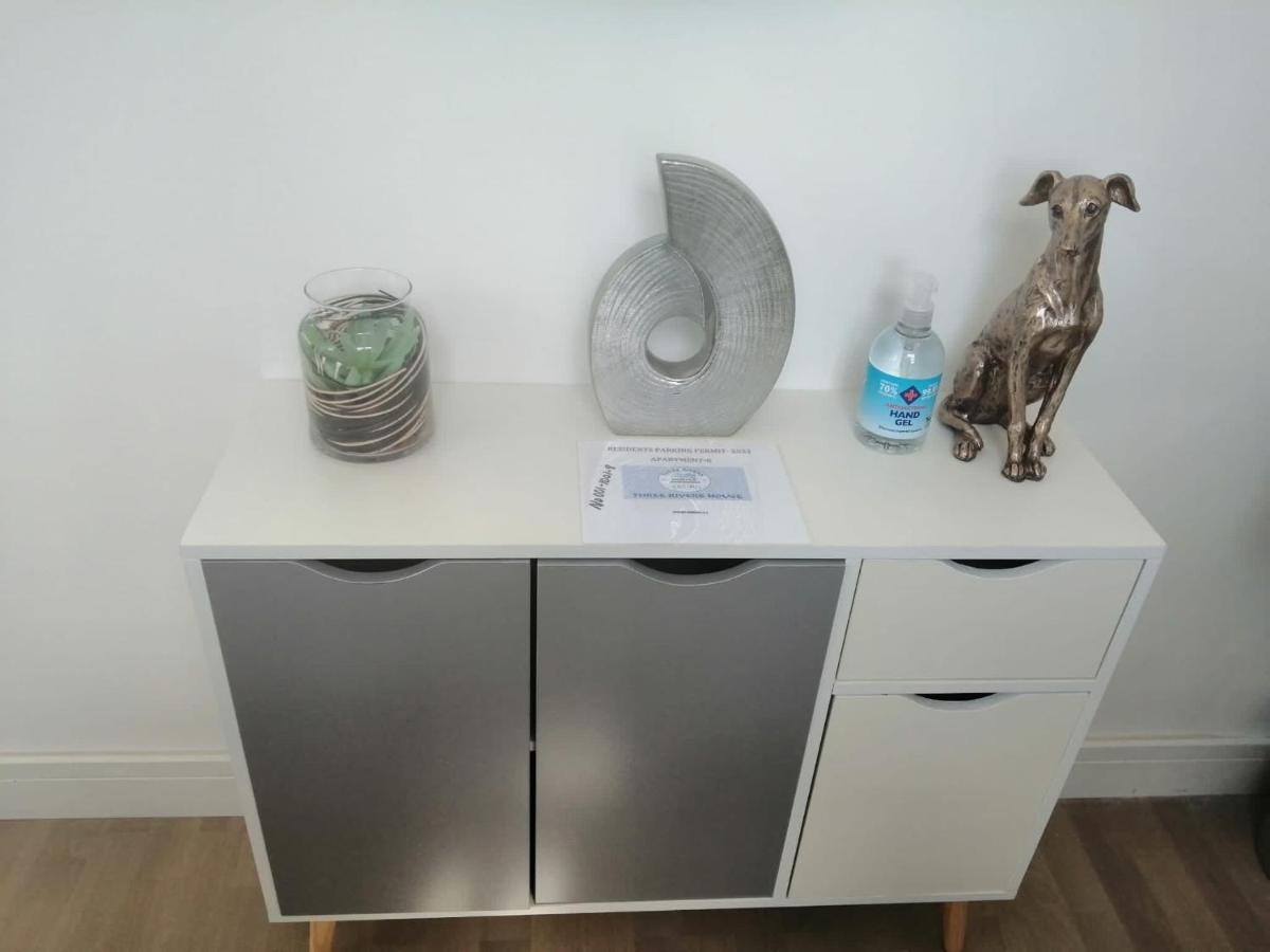 Apartment No 8 - Stay In Style In The Heart Of The Cathedral City. Truro Dış mekan fotoğraf