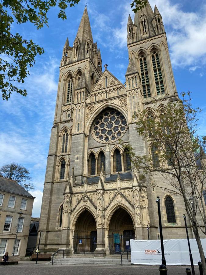 Apartment No 8 - Stay In Style In The Heart Of The Cathedral City. Truro Dış mekan fotoğraf