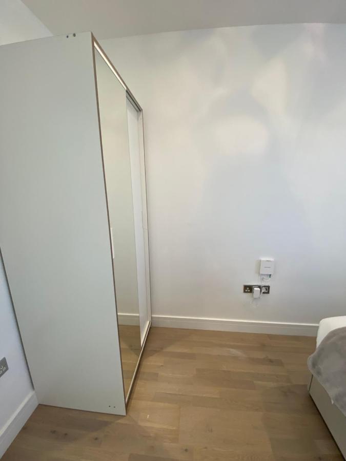 Apartment No 8 - Stay In Style In The Heart Of The Cathedral City. Truro Dış mekan fotoğraf