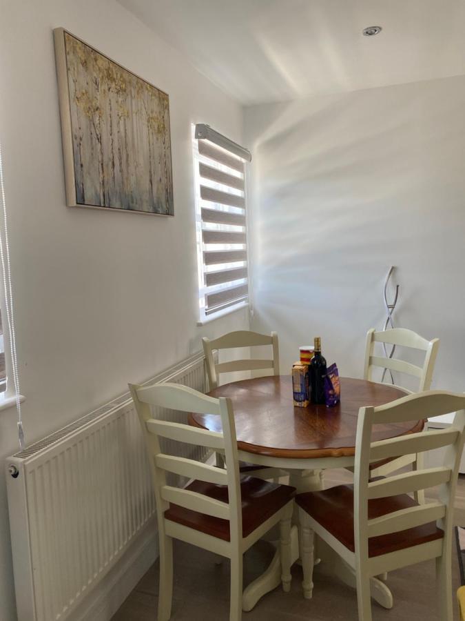 Apartment No 8 - Stay In Style In The Heart Of The Cathedral City. Truro Dış mekan fotoğraf