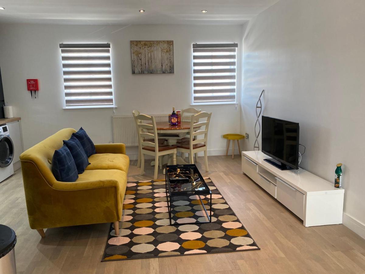 Apartment No 8 - Stay In Style In The Heart Of The Cathedral City. Truro Dış mekan fotoğraf