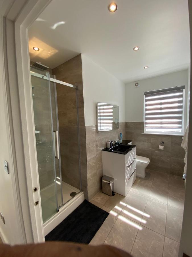 Apartment No 8 - Stay In Style In The Heart Of The Cathedral City. Truro Dış mekan fotoğraf